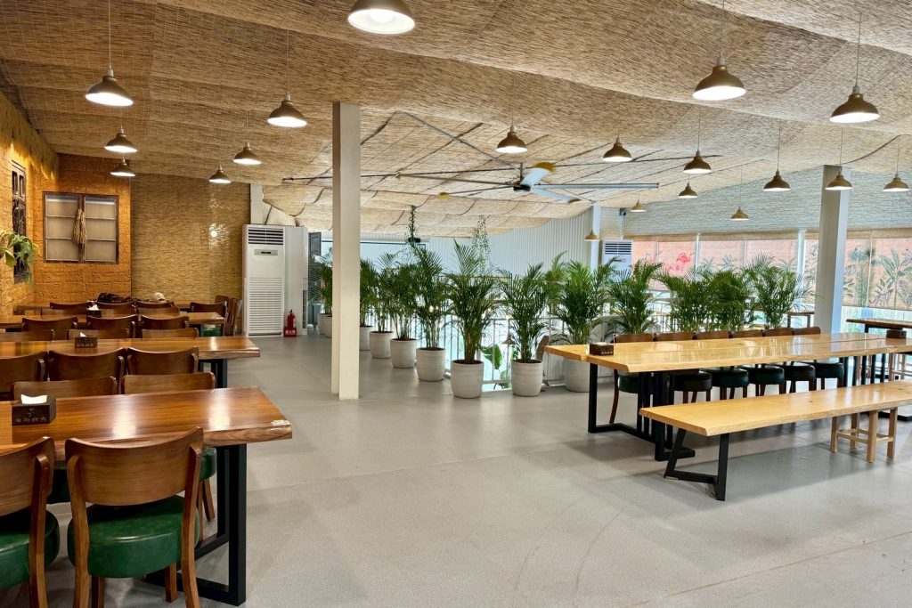 苗栗頭份新開幕!正宗馬來西亞料理 來馬食光,沁涼巨無霸南洋刨冰推薦。