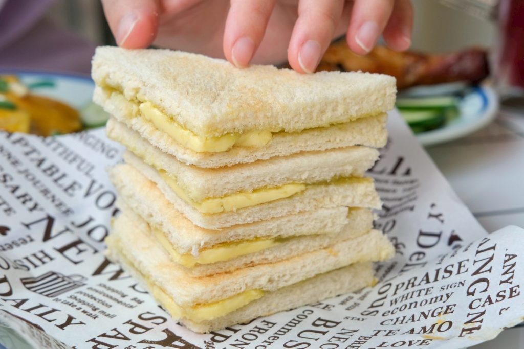 苗栗頭份新開幕!正宗馬來西亞料理 來馬食光,沁涼巨無霸南洋刨冰推薦。