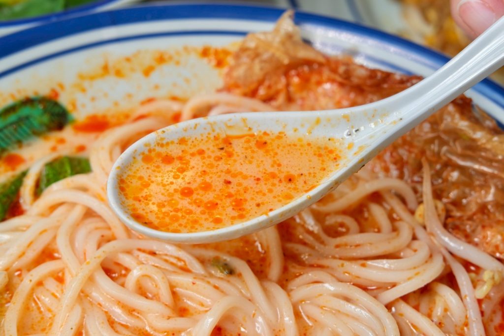 苗栗頭份新開幕!正宗馬來西亞料理 來馬食光,沁涼巨無霸南洋刨冰推薦。