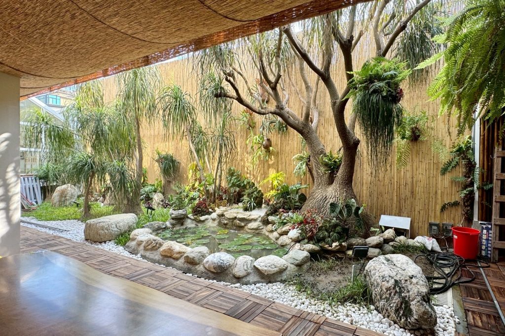 苗栗頭份新開幕!正宗馬來西亞料理 來馬食光,沁涼巨無霸南洋刨冰推薦。