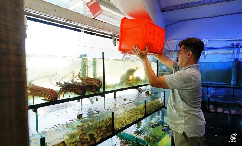 新北市萬里區大益發萬里蟹活海鮮餐廳｜在地人私藏的萬里現撈活海鮮，夏天也能爽爽吃蟹！