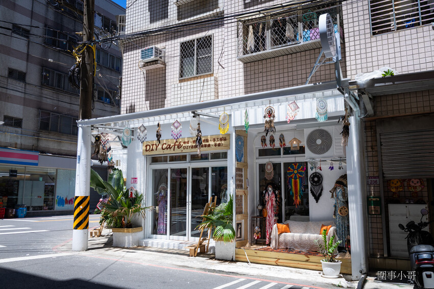 中壢輕食咖啡廳DIY手作-Art Wall Milla 米菈手工藝術 DIY Café，各式咖啡飲品及輕食甜點都非常棒，而且還能一秒讓你踏進夢幻繽紛的手作藝品世界！ @圍事小哥的幸福相框