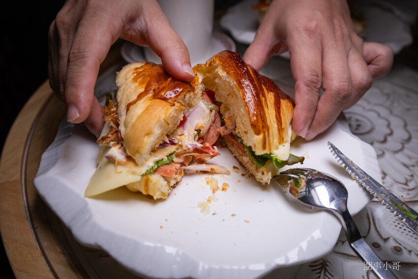 中壢輕食咖啡廳DIY手作-Art Wall Milla 米菈手工藝術 DIY Café，各式咖啡飲品及輕食甜點都非常棒，而且還能一秒讓你踏進夢幻繽紛的手作藝品世界！ @圍事小哥的幸福相框