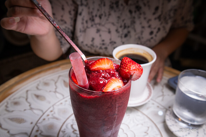 中壢輕食咖啡廳DIY手作-Art Wall Milla 米菈手工藝術 DIY Café，各式咖啡飲品及輕食甜點都非常棒，而且還能一秒讓你踏進夢幻繽紛的手作藝品世界！ @圍事小哥的幸福相框