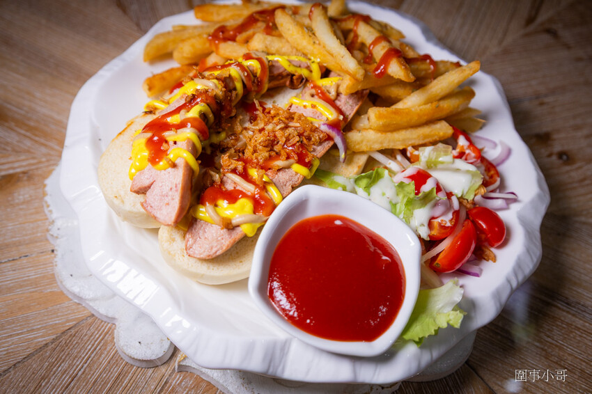 中壢輕食咖啡廳DIY手作-Art Wall Milla 米菈手工藝術 DIY Café，各式咖啡飲品及輕食甜點都非常棒，而且還能一秒讓你踏進夢幻繽紛的手作藝品世界！ @圍事小哥的幸福相框