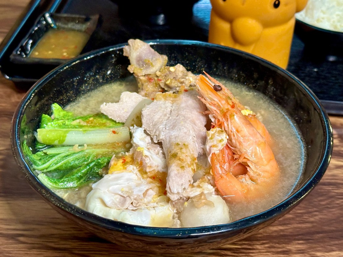 泰狠 TAI.HEN｜浮誇系酸辣火山排骨超驚豔！酸辣海鮮MA麵酸辣清爽超開胃！深夜泰式美食一秒到泰國！桃園泰式推薦、桃園宵夜推薦、桃園美食推薦 - 佛系旅遊筆記