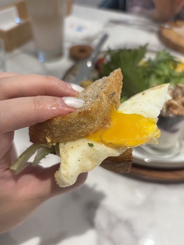 台北市信義區成真咖啡 ComeTrue CAFE ☕🍴台北微風廣場店新開幕