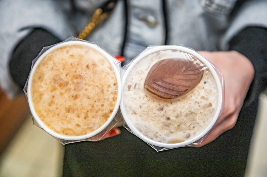 台南飲料新選擇!青山茶行40年老茶行變身爆紅手搖,必喝琥珀冰磚奶。