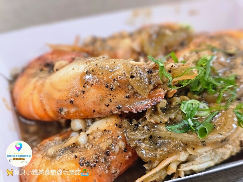 深夜想吃生魚片就來台中魚市水產街的大鮪生魚片，多元支付超方便！