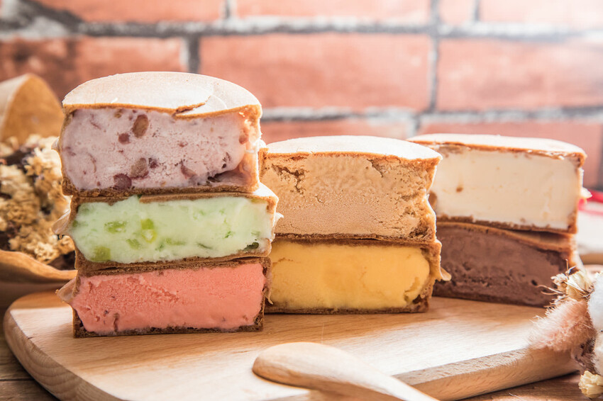 桃園紅豆小舖冰車輪餅!日夢幻甜點團購必搶,口感獨特酥脆冰涼。