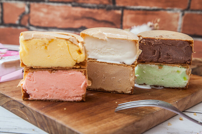 桃園紅豆小舖冰車輪餅!日夢幻甜點團購必搶,口感獨特酥脆冰涼。