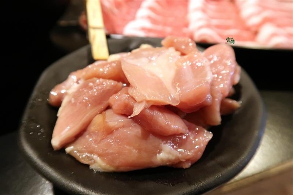 宮綺308 昆布の鍋：公館吃到飽 宮綺308火鍋 只要358肉肉吃到飽 平日優惠套餐超划算 不收一成吃到飽火鍋~