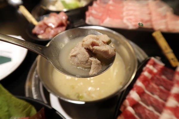 宮綺308 昆布の鍋：公館吃到飽 宮綺308火鍋 只要358肉肉吃到飽 平日優惠套餐超划算 不收一成吃到飽火鍋~