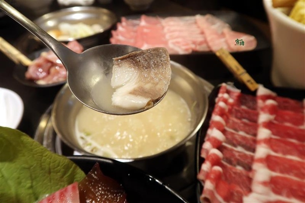 宮綺308 昆布の鍋：公館吃到飽 宮綺308火鍋 只要358肉肉吃到飽 平日優惠套餐超划算 不收一成吃到飽火鍋~