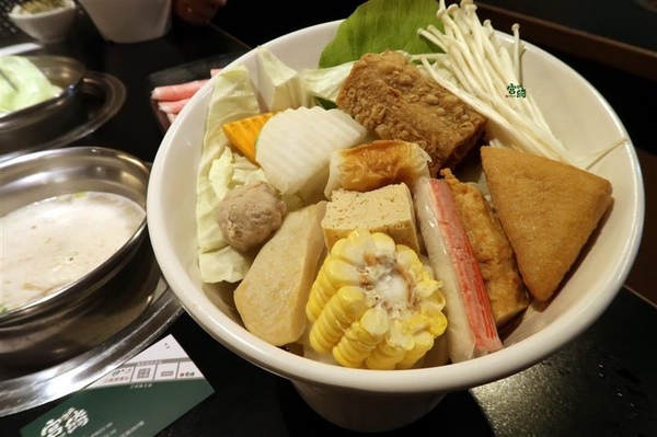 宮綺308 昆布の鍋：公館吃到飽 宮綺308火鍋 只要358肉肉吃到飽 平日優惠套餐超划算 不收一成吃到飽火鍋~