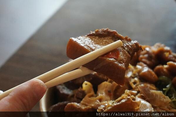 【桃園滷肉飯推薦】上座古傳滷肉飯|黑金滷汁、回憶系便當,吃一 【桃園滷肉飯推薦】上座古傳滷肉飯|黑金滷汁、回憶系便當,吃一