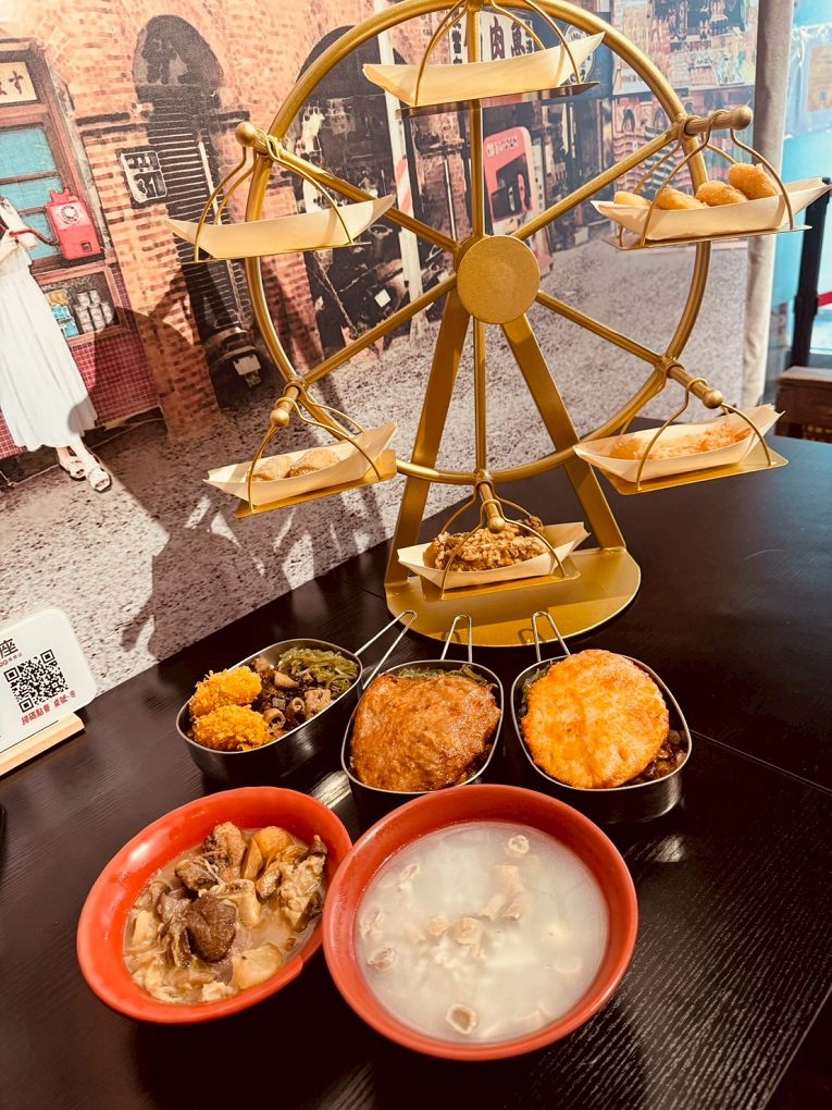 桃園龜山平價美食推薦!上座古傳滷肉飯專賣店超懷舊,古早摩天輪套餐。