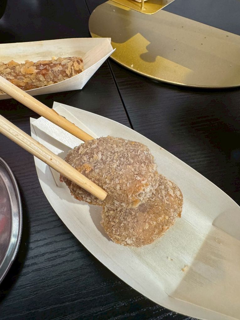 桃園龜山平價美食推薦!上座古傳滷肉飯專賣店超懷舊,古早摩天輪套餐。