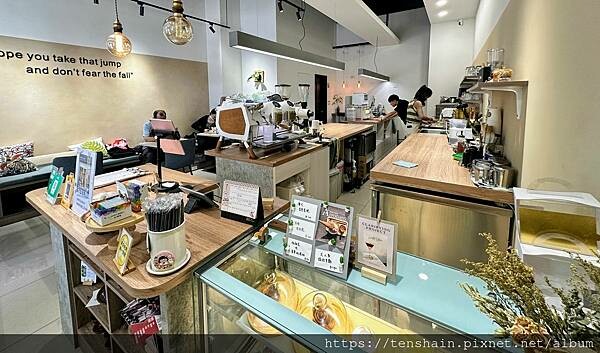 【林口龜山 寵物友善澳式咖啡廳(澳洲打工度假咖啡師)】Nov 【林口龜山 寵物友善澳式咖啡廳(澳洲打工度假咖啡師)】Nov