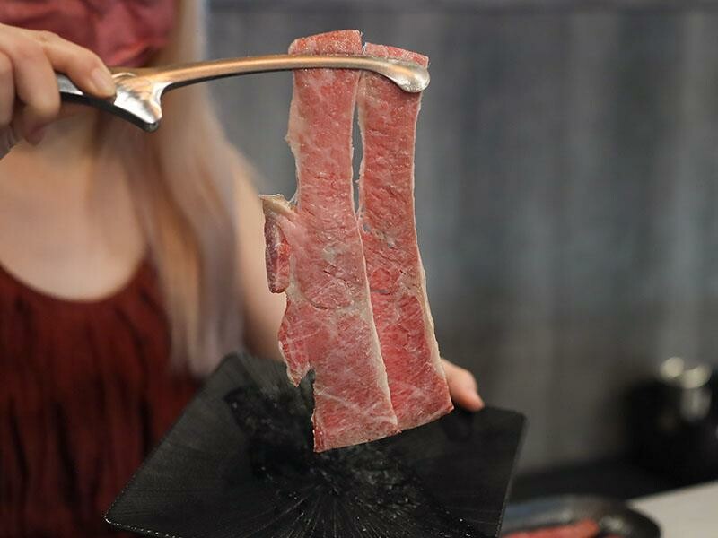 竹北燒肉吃到飽!肉當家燒肉一番799和牛海鮮任你點,啤酒也喝到飽。