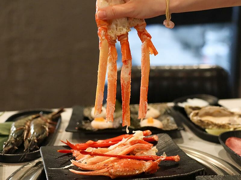 竹北燒肉吃到飽!肉當家燒肉一番799和牛海鮮任你點,啤酒也喝到飽。