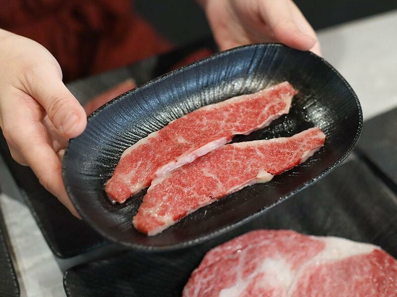 竹北燒肉吃到飽!肉當家燒肉一番799和牛海鮮任你點,啤酒也喝到飽。