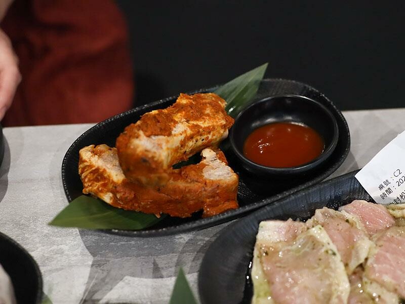 竹北燒肉吃到飽!肉當家燒肉一番799和牛海鮮任你點,啤酒也喝到飽。