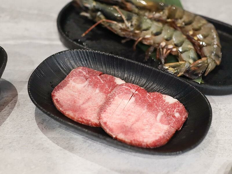 竹北燒肉吃到飽!肉當家燒肉一番799和牛海鮮任你點,啤酒也喝到飽。