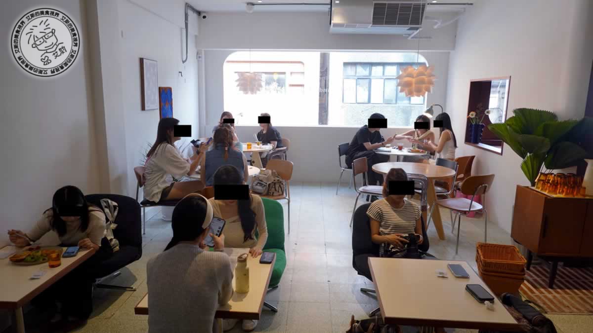 西門町咖啡廳推薦!Lost and Found西門店限定開心果阿芙加朵,早午餐必吃。