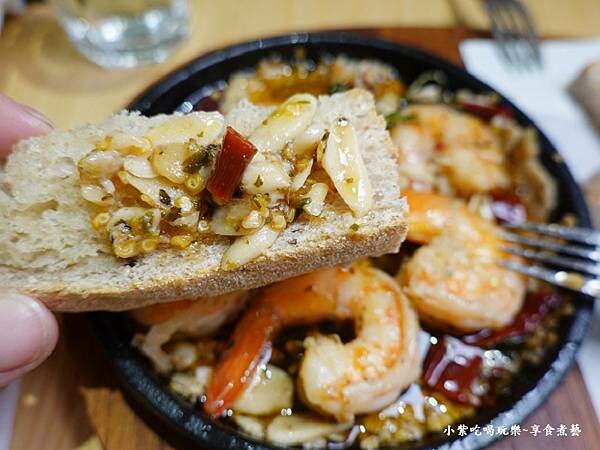 西班牙蒜辣蝦-2025成真咖啡桃園中正店 (1).jpg 西班牙蒜辣蝦-2025成真咖啡桃園中正店 (1).jpg