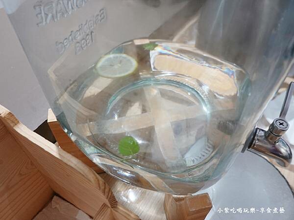 檸檬水自取-2025成真咖啡桃園中正店.jpg 檸檬水自取-2025成真咖啡桃園中正店.jpg