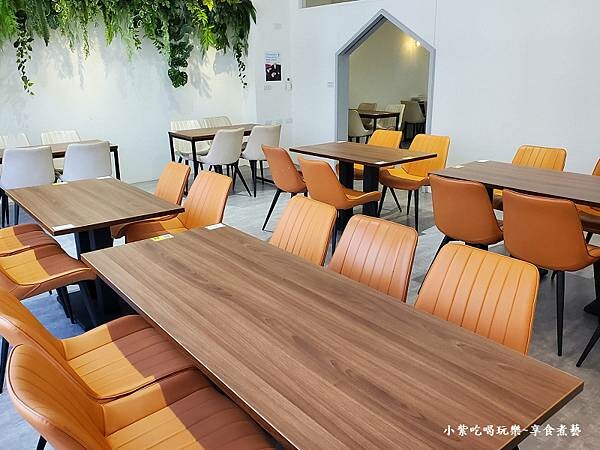 2樓包廂區-2025成真咖啡桃園中正店 (1).jpg 2樓包廂區-2025成真咖啡桃園中正店 (1).jpg