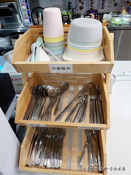 一樓佐醬餐具自取-2025成真咖啡桃園中正店 (1).jpg 一樓佐醬餐具自取-2025成真咖啡桃園中正店 (1).jpg