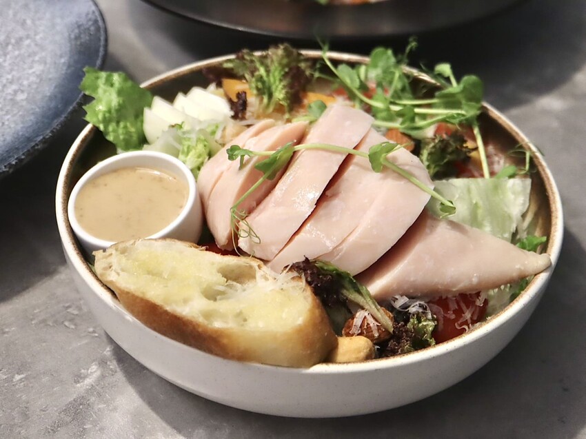 禾多餐酒館｜小巨蛋巷弄裡的高人氣餐酒館，餐點充滿驚喜超好吃。大推花雕酒奶油海鮮燉飯。約會聚餐首選 – 艾瑞絲的吃貨日常