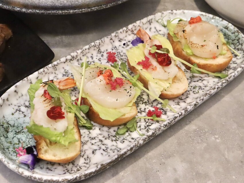 禾多餐酒館｜小巨蛋巷弄裡的高人氣餐酒館，餐點充滿驚喜超好吃。大推花雕酒奶油海鮮燉飯。約會聚餐首選 – 艾瑞絲的吃貨日常