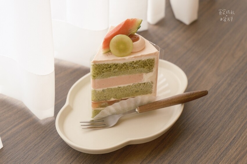 甘梅紅心芭樂蛋糕