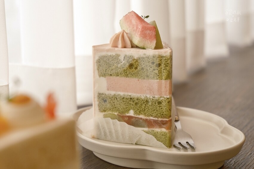 甘梅紅心芭樂蛋糕