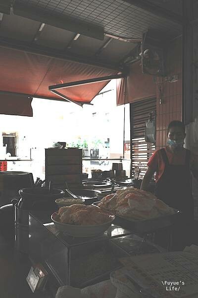 |嘉義西區‧台式| 懶得排隊可以吃.與阿溪雞肉飯系出同門《阿