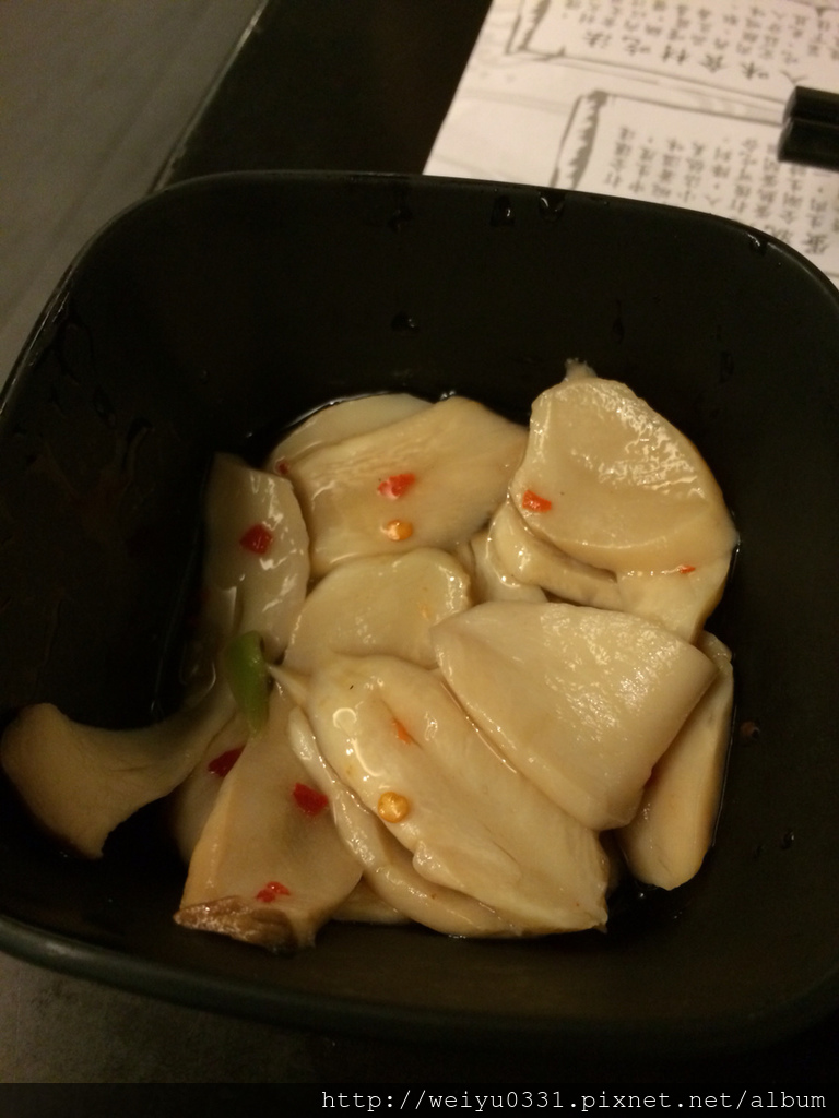 古亭捷運站巷弄人氣美食、中正紀念堂壽喜燒吃到飽－《鋤燒壽喜燒》杭州店！