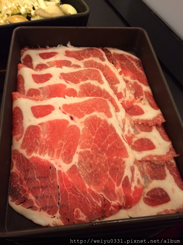 古亭捷運站巷弄人氣美食、中正紀念堂壽喜燒吃到飽－《鋤燒壽喜燒》杭州店！