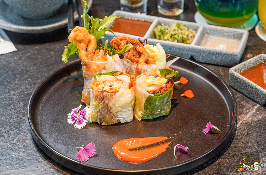 全台首間海港燒肉 1928燒肉總鋪-高流海洋店，最美療癒海港燒肉隱藏鯨魚06館 、海洋限定美食、高雄輕軌美食 - 跟著尼力吃喝玩樂＆親子生活