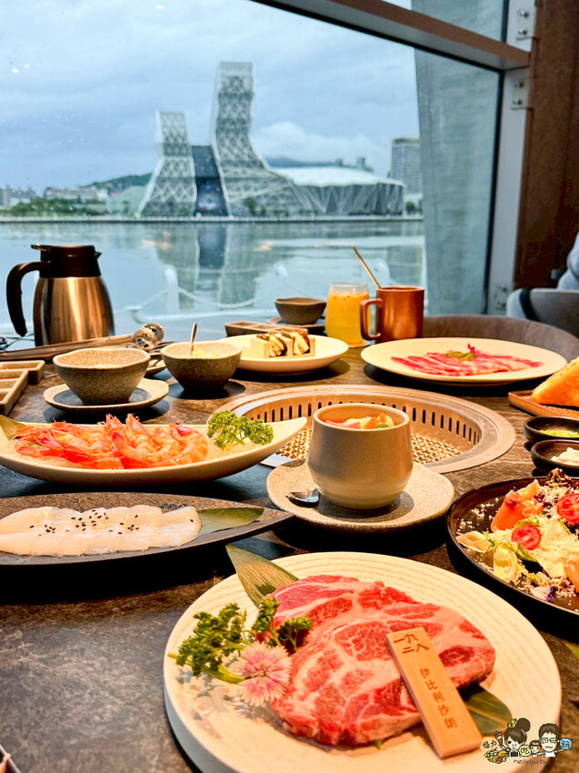 全台首間海港燒肉 1928燒肉總鋪-高流海洋店，最美療癒海港燒肉隱藏鯨魚06館 、海洋限定美食、高雄輕軌美食 - 跟著尼力吃喝玩樂＆親子生活