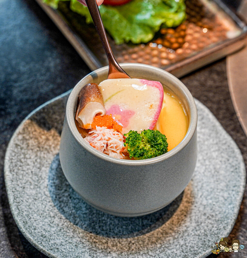 全台首間海港燒肉 1928燒肉總鋪-高流海洋店，最美療癒海港燒肉隱藏鯨魚06館 、海洋限定美食、高雄輕軌美食 - 跟著尼力吃喝玩樂＆親子生活