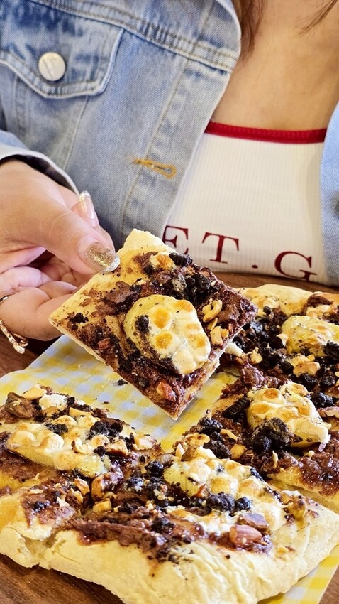 邪惡起司瀑布大爆發！經典美式牛肉漢堡必吃推薦，還有玉米濃湯、氣泡飲料免費喝！！