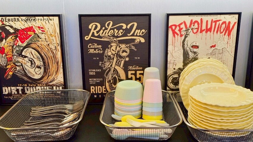 邪惡起司瀑布大爆發！經典美式牛肉漢堡必吃推薦，還有玉米濃湯、氣泡飲料免費喝！！