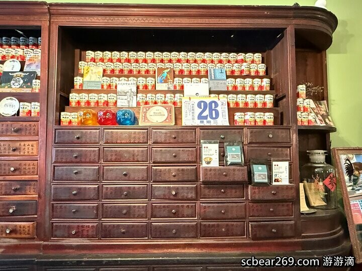 大稻埕復古老宅咖啡廳！窩窩咖啡Wooo Coffee打造懷舊港式料理與藝文空間。