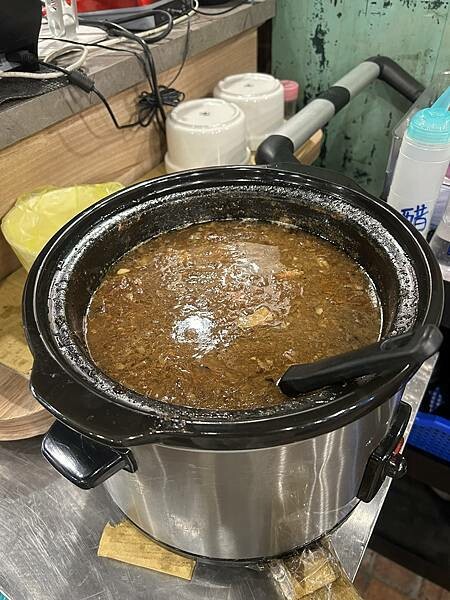 台南在地溫體牛肉湯推薦，鴻牛溫體牛肉湯民權店，品嚐鮮嫩溫體牛肉湯