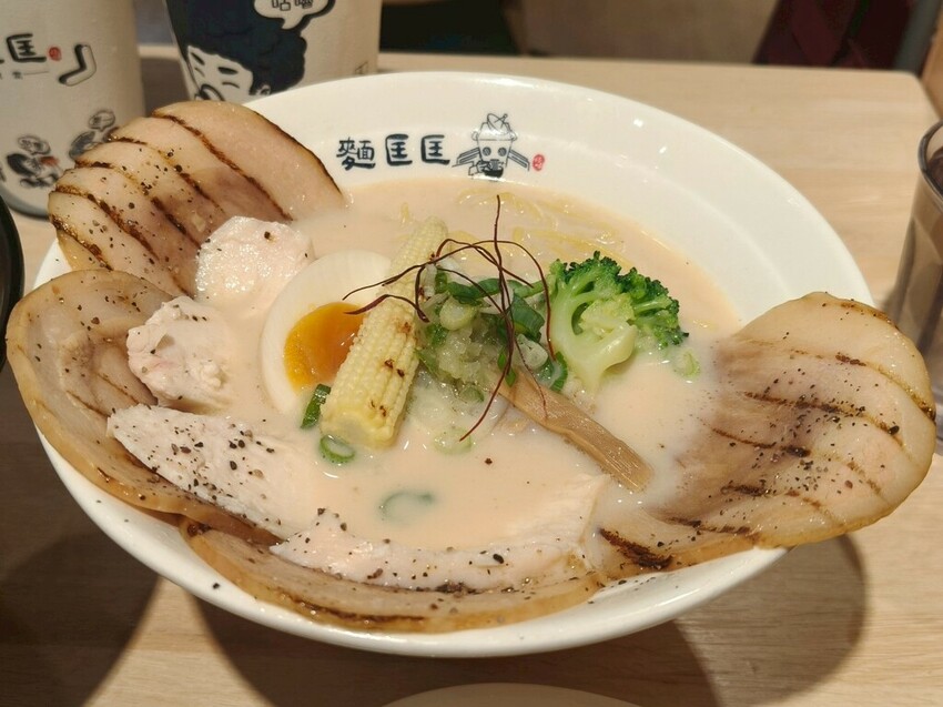 “內湖拉麵推薦”西湖麵匡匡拉麵食堂-麵條爽滑Q彈加麵不加價!