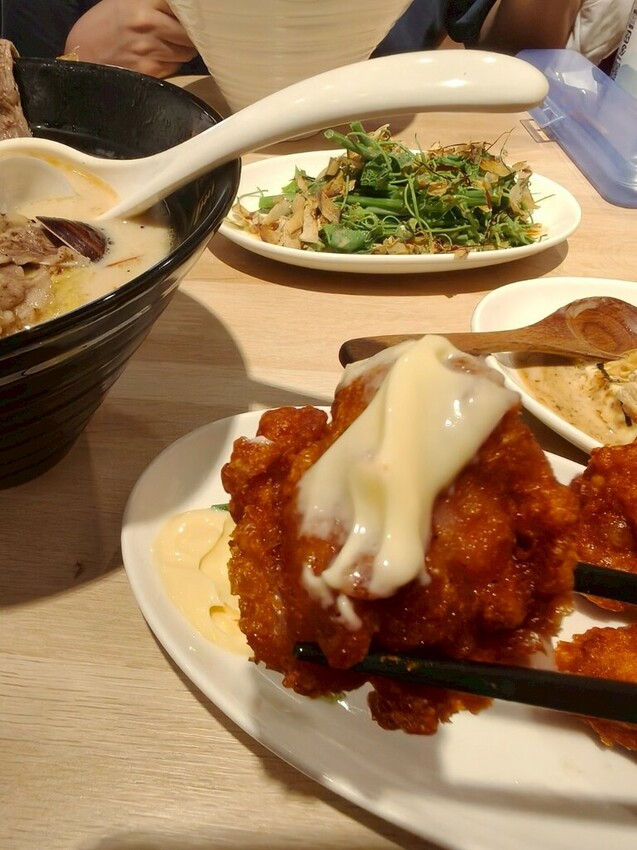 “內湖拉麵推薦”西湖麵匡匡拉麵食堂-麵條爽滑Q彈加麵不加價!