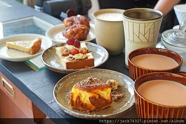 {台中美食}黑宿咖啡 Hei-Siou Café /悠閒靜謐